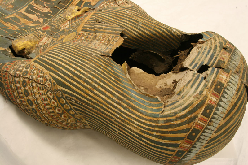 Illustration for article titled Archeologists Use Lego to Restore a 3,000-year old Mummy Sarcophagus